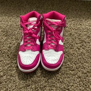 size 8.5 nike dunks